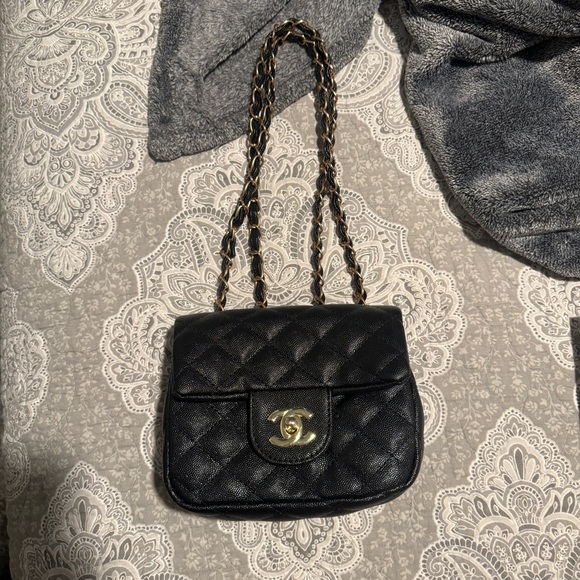 Meet your posher! UNLISTED - Picture 8 of 12